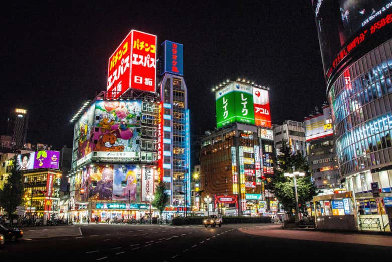 Il quartiere di Shinjuku di sera