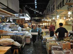 Tsukiji, interni del mercato